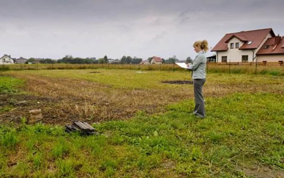 Jakie odszkodowanie za przekopanie działki? Poznaj kluczowe czynniki