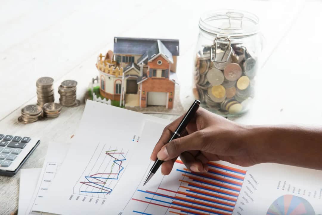 Czy od sprzedaży działki płaci się podatek? Poznaj ważne informacje