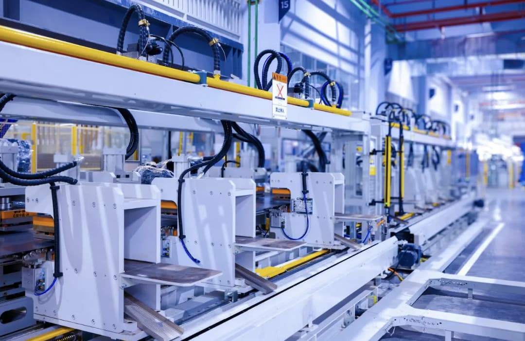 Usługi utrzymania ruchu – kiedy warto zlecić je firmie zewnętrznej, żeby usprawnić procesy produkcji?