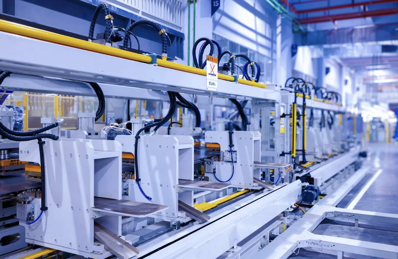 Usługi utrzymania ruchu – kiedy warto zlecić je firmie zewnętrznej, żeby usprawnić procesy produkcji?